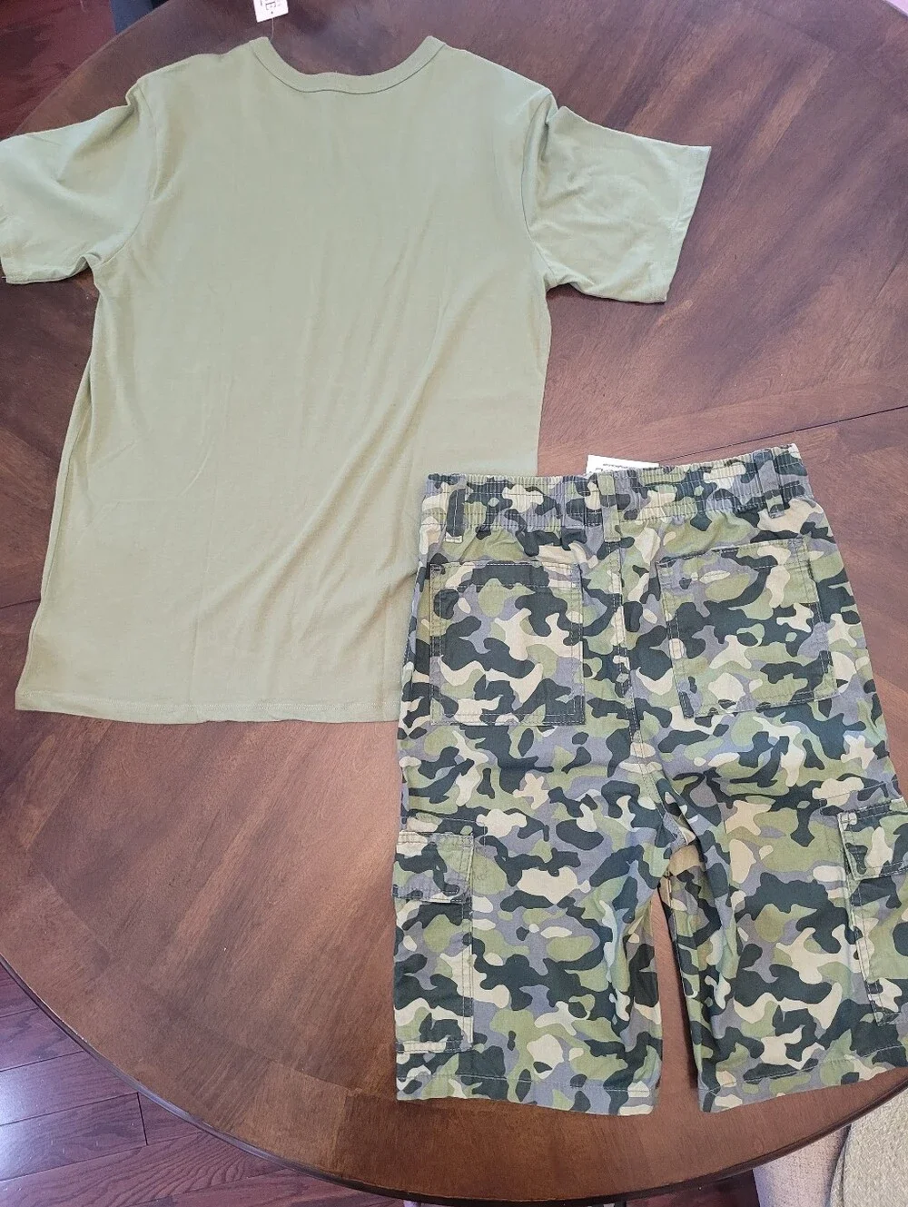 Children Place Green Camo Dino Tee and Cargo Shorts Set NWT Size 14